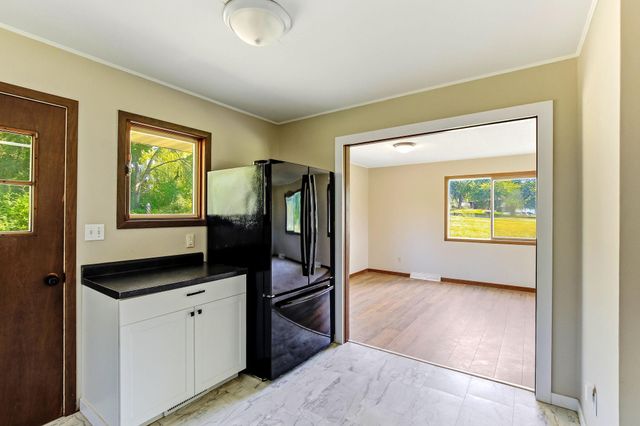 5512 Woodside Road SE, Prior Lake, MN 55372