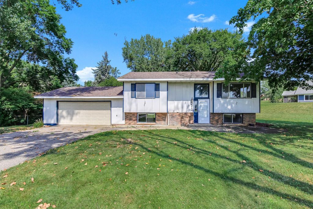 5512 Woodside Road SE, Prior Lake, MN 55372