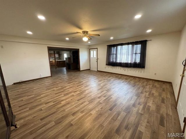 305 Cedar Avenue, Jonesburg, MO 63351