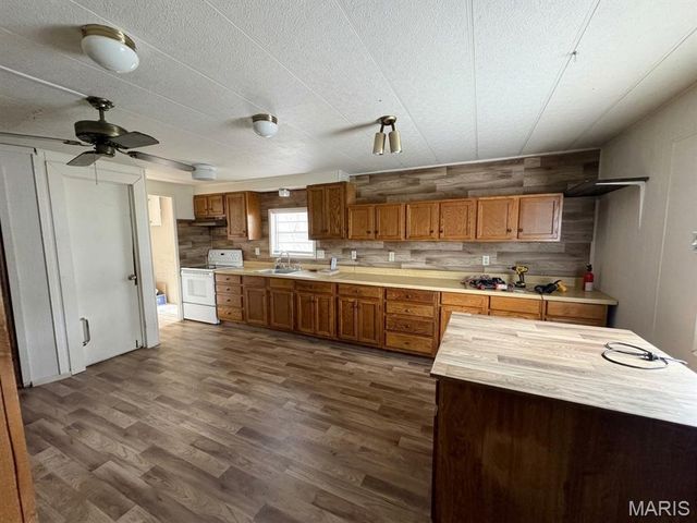 305 Cedar Avenue, Jonesburg, MO 63351