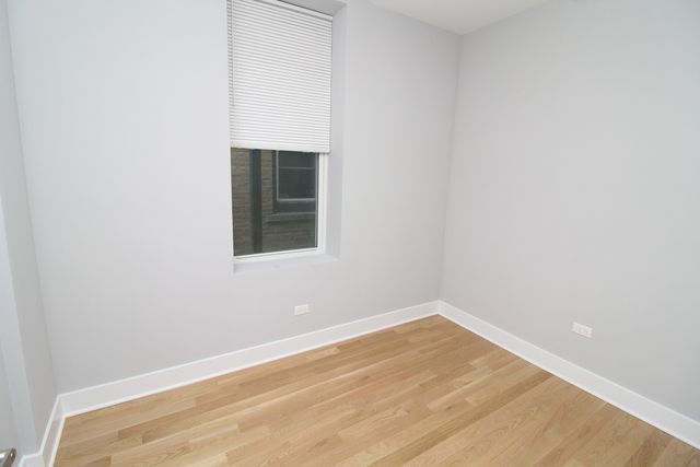 1411 W taylor Street 3F, Chicago, IL 60607