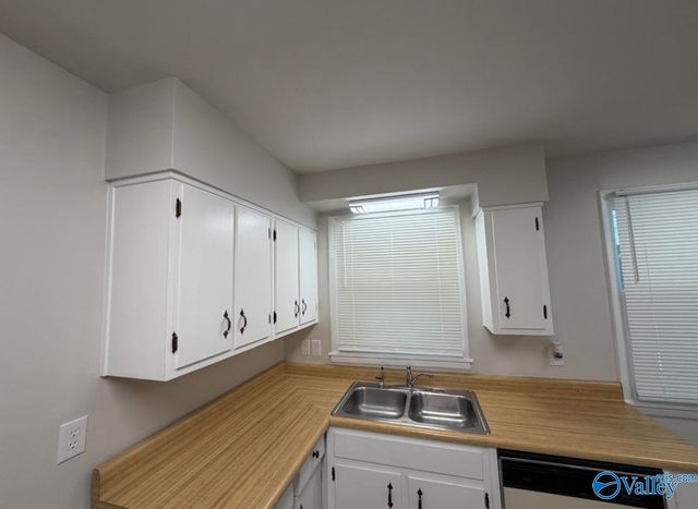 2617 Waltham Drive E, Huntsville, AL 35811