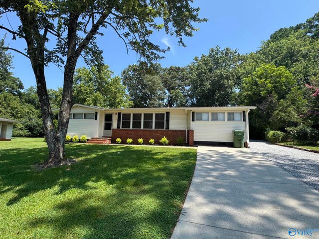 2617 Waltham Drive E, Huntsville, AL 35811