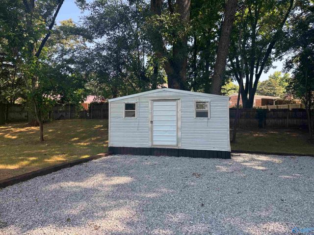 2617 Waltham Drive E, Huntsville, AL 35811