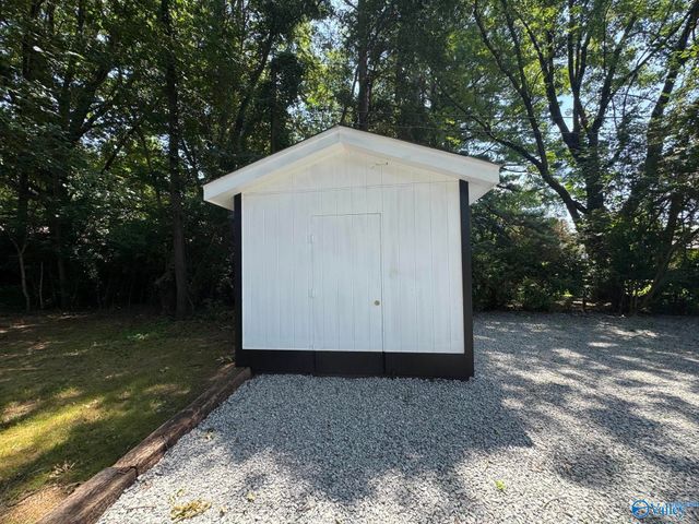 2617 Waltham Drive E, Huntsville, AL 35811