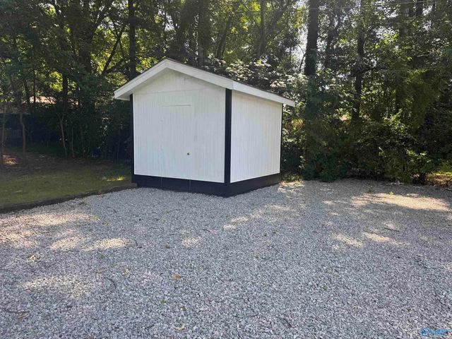 2617 Waltham Drive E, Huntsville, AL 35811