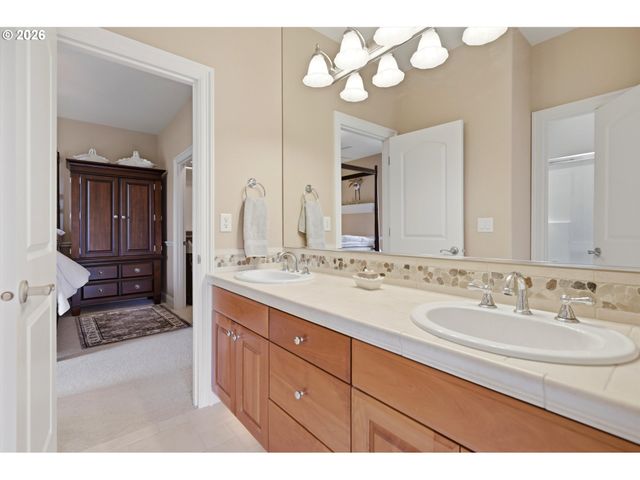 18011 Sw HUCKLEBERRY Ct, Sherwood, OR 97140
