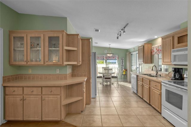 37546 LILLY BEA AVENUE, Zephyrhills, FL 33541