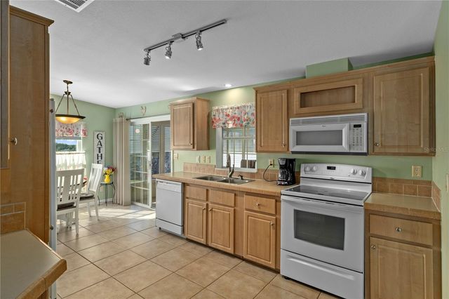 37546 LILLY BEA AVENUE, Zephyrhills, FL 33541