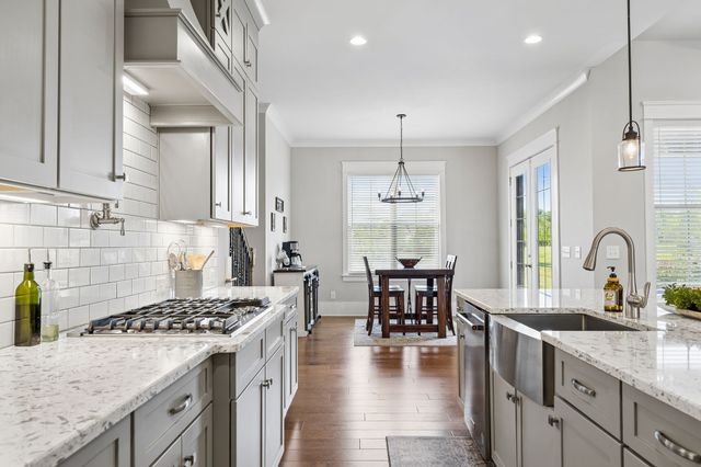 5816 Wagonvale Dr, Arrington, TN 37014