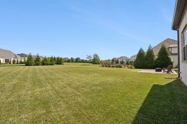 5816 Wagonvale Dr, Arrington, TN 37014