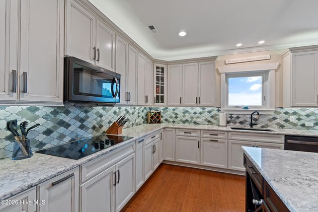 202 River Drive, Southport, NC 28461