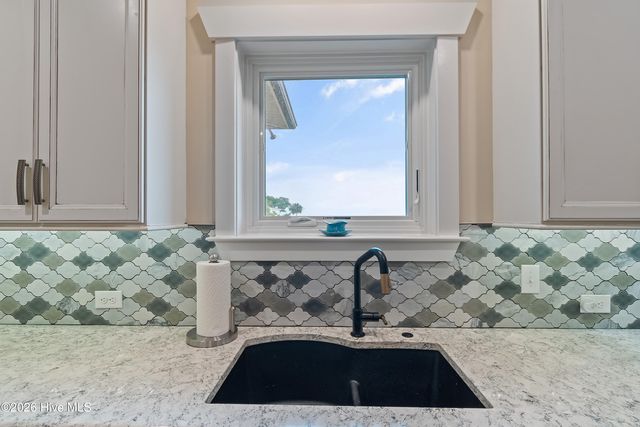 202 River Drive, Southport, NC 28461