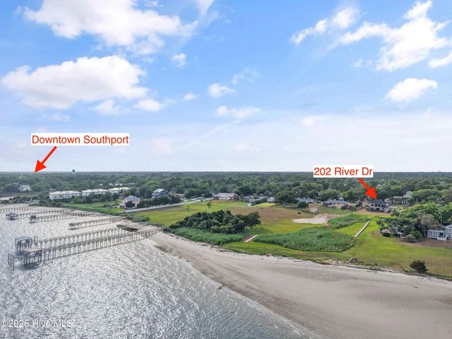 202 River Drive, Southport, NC 28461