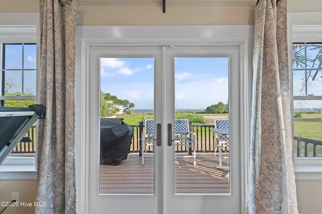 202 River Drive, Southport, NC 28461