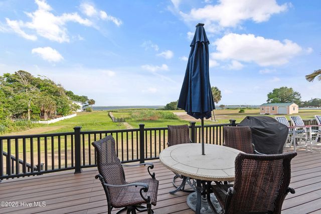 202 River Drive, Southport, NC 28461