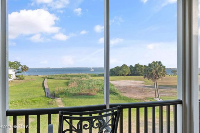 202 River Drive, Southport, NC 28461