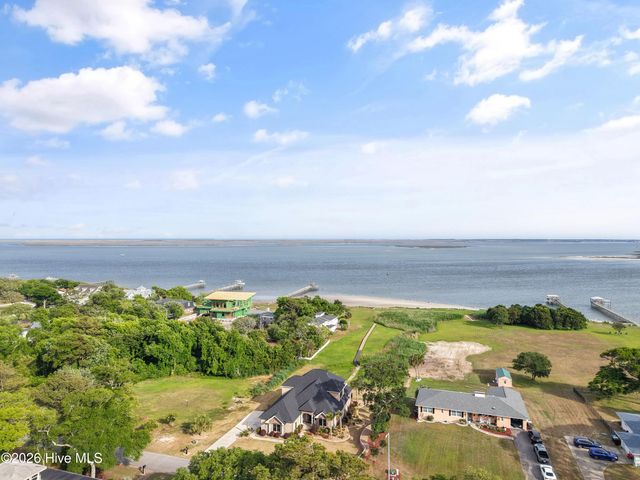 202 River Drive, Southport, NC 28461
