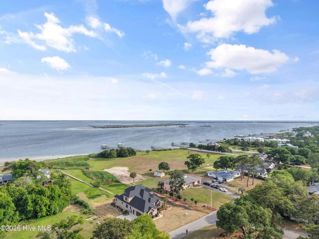 202 River Drive, Southport, NC 28461