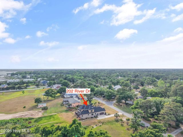 202 River Drive, Southport, NC 28461
