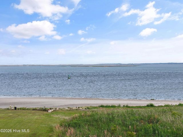 202 River Drive, Southport, NC 28461