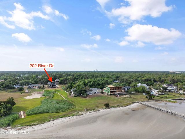 202 River Drive, Southport, NC 28461