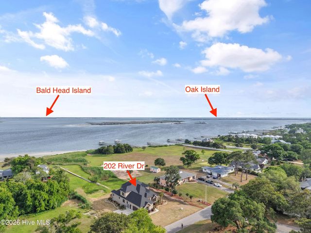 202 River Drive, Southport, NC 28461
