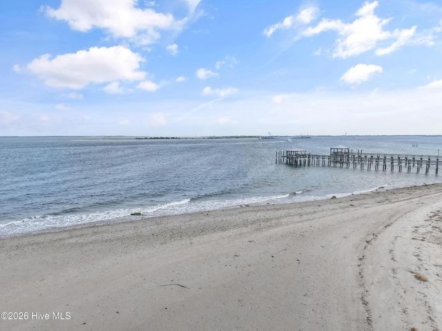 202 River Drive, Southport, NC 28461