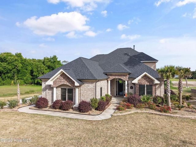 202 River Drive, Southport, NC 28461