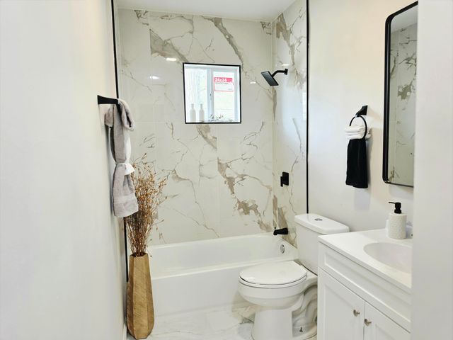 2401 Madison Street, Gary, IN 46407