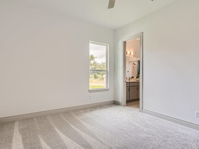 156 Carousel LN, Driftwood, TX 78619