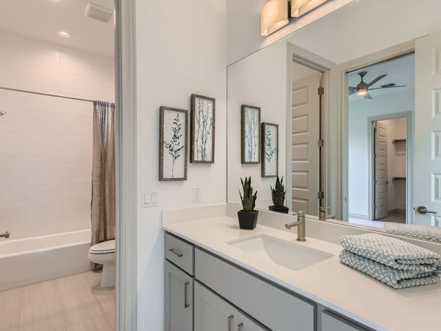 156 Carousel LN, Driftwood, TX 78619