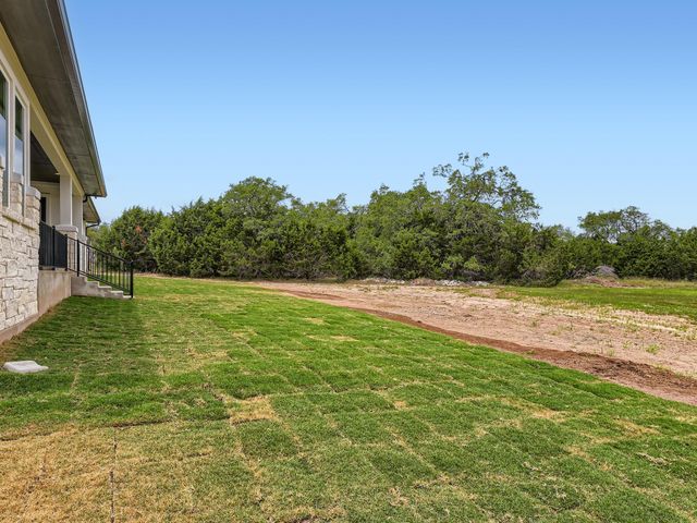 156 Carousel LN, Driftwood, TX 78619