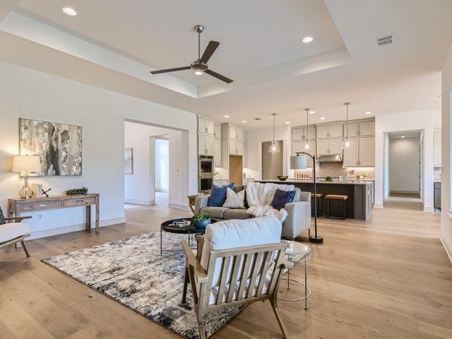 156 Carousel LN, Driftwood, TX 78619