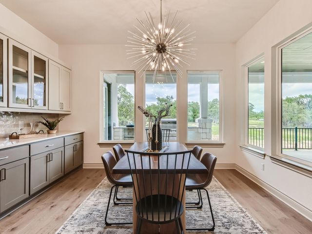 156 Carousel LN, Driftwood, TX 78619