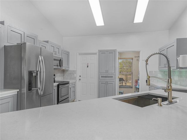 8926 CYPRESSWOOD DRIVE, Lake Wales, FL 33898