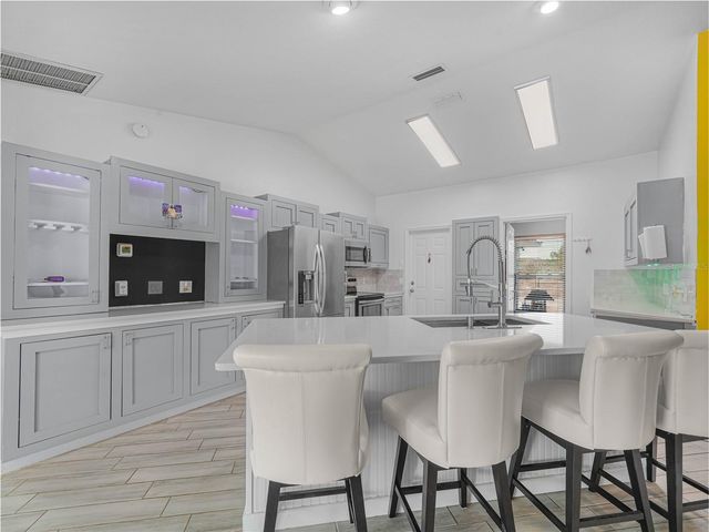 8926 CYPRESSWOOD DRIVE, Lake Wales, FL 33898