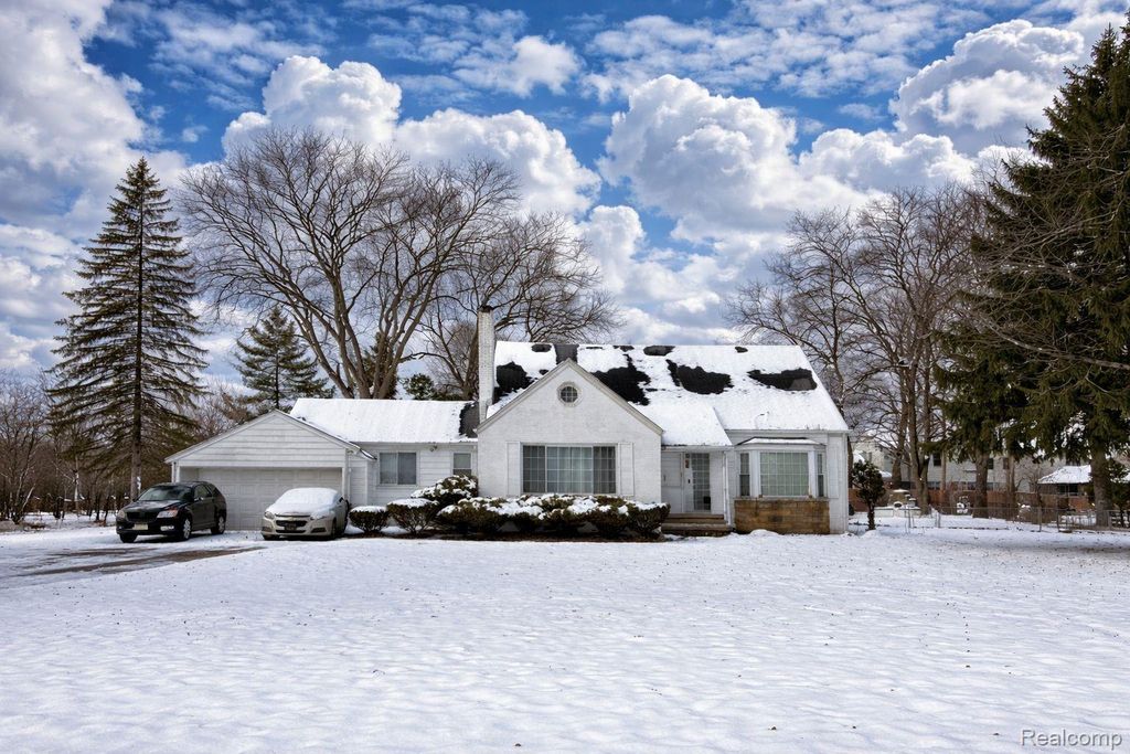 18510 George Washington Drive, Southfield, MI 48075
