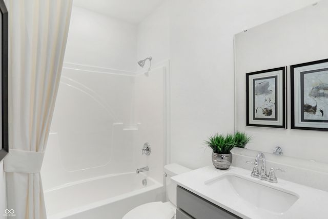 16710 Breton Road, Hamilton, IN 46074