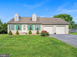 144 JULIA LN, Lebanon, PA 17042