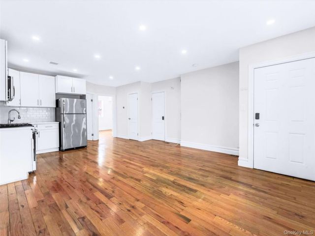 8920 Avenue B, Brooklyn, NY 11236