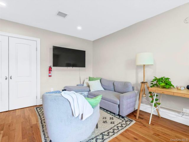 8920 Avenue B, Brooklyn, NY 11236