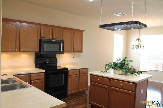 378 Tanager Drive, New Braunfels, TX 78130