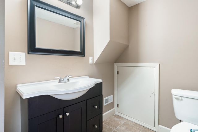 2030 CARRAWAY STREET, Birmingham, AL 35235