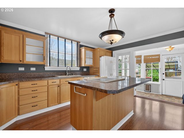 15015 Se LINDEN Ln, Milwaukie, OR 97267