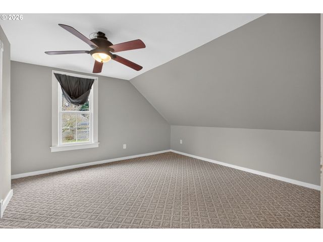 15015 Se LINDEN Ln, Milwaukie, OR 97267