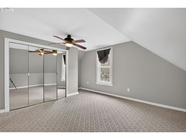 15015 Se LINDEN Ln, Milwaukie, OR 97267