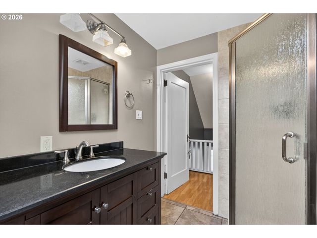 15015 Se LINDEN Ln, Milwaukie, OR 97267