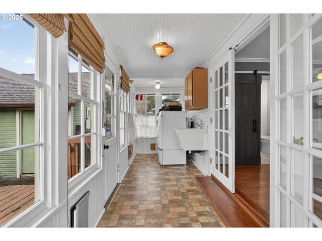 15015 Se LINDEN Ln, Milwaukie, OR 97267