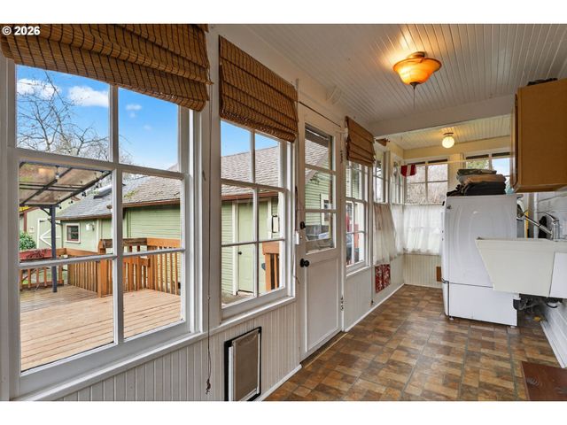 15015 Se LINDEN Ln, Milwaukie, OR 97267